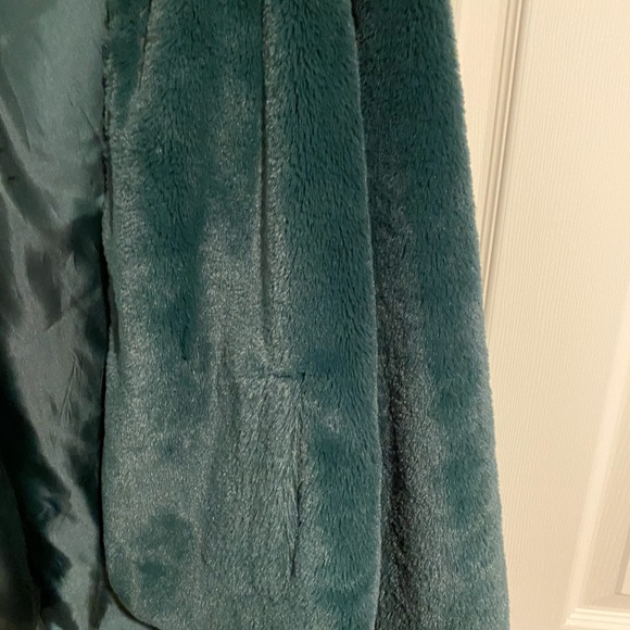 Emerald Green Faux Fur Coat : size l/xl - Picture 4 of 5